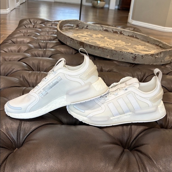 NWOT Adidas NMD V3 White Mesh Sneakers Sz 8 - Picture 3 of 7